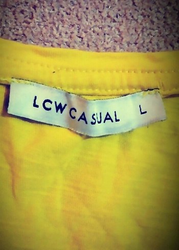 Sarı V Yaka Kadın Tişört - Görsel 5