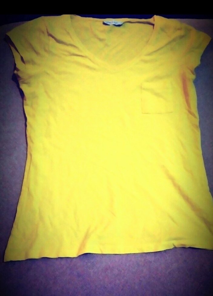 Sarı V Yaka Kadın Tişört - Görsel 2