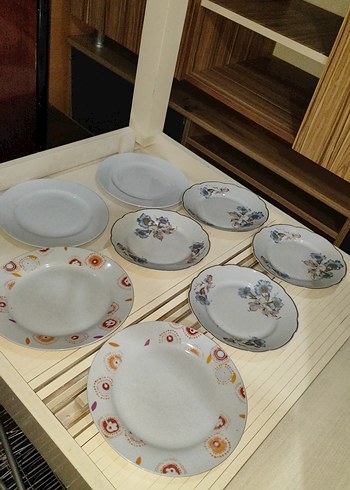 Beden Çiçek Desenli ve Düz Beyaz Tabak Seti