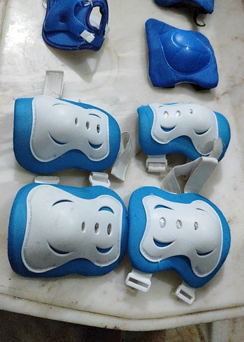 Plastik Motosiklet kaskı Dizlikleri Velcro Kapamalı - Görsel 3