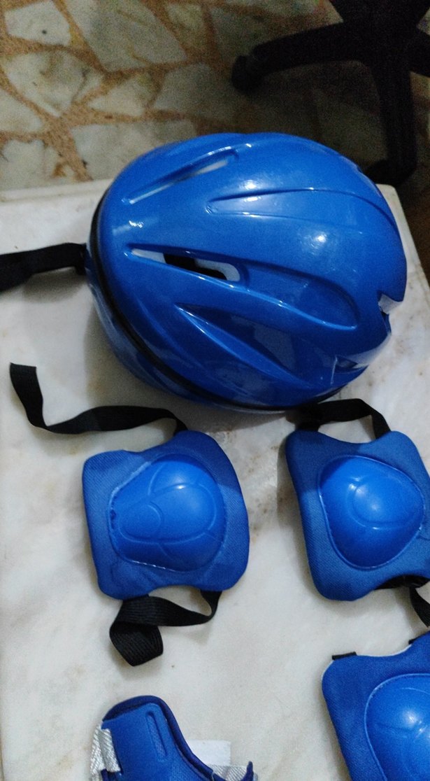 Plastik Motosiklet kaskı Dizlikleri Velcro Kapamalı - Görsel 5