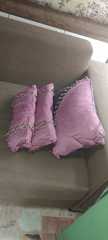 3 adet yastık
