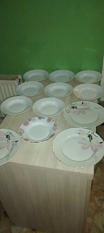 Beden çeşitli Renk 12 adet tabak