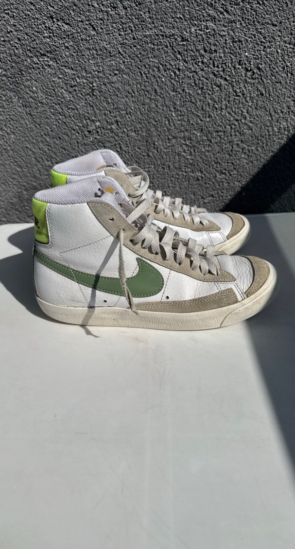 Nike Beyaz Kadın Spor Ayakkabı Velcro Bağcıklı - Görsel 2