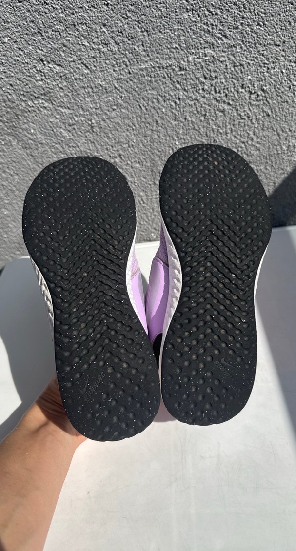 35 Numara Nike Kız Çocuk Mor Cırt Cırtlı Spor Ayakkabı - Görsel 5