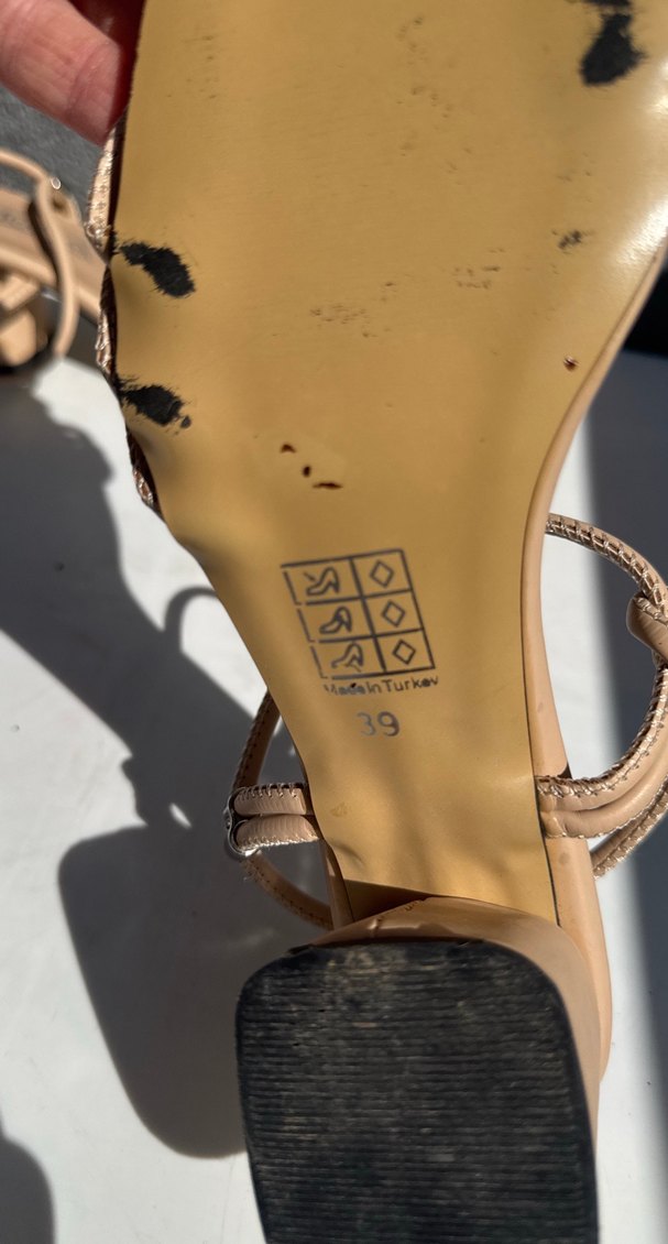 39 numara. Bej Minimalist İnce Topuklu Kadın Sandalet - Görsel 5