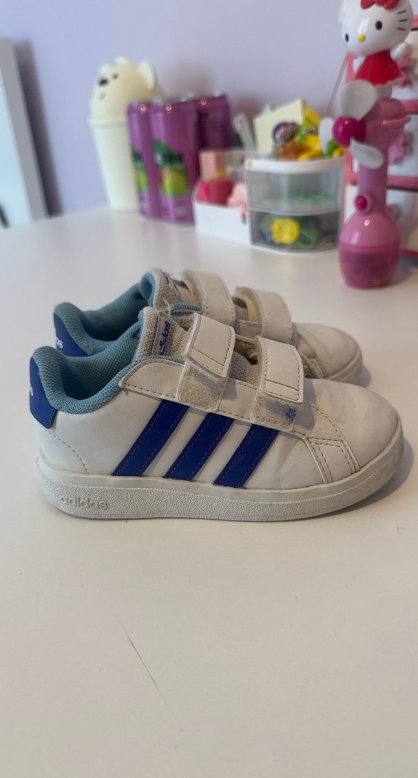 Erkek Çocuk Beyaz Adidas Spor Ayakkabı 25,5 numara - Görsel 2