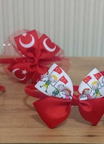  Beden kırmızı Renk 23 nisan taç çeşitleri