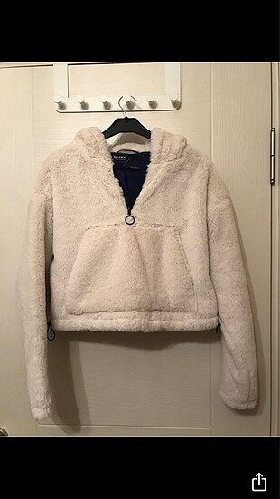 pull and bear peluş kürk