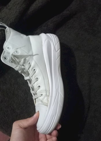 U.S Polo Assn. Beyaz Kadın Dolgu Topuklu Spor Ayakkabı