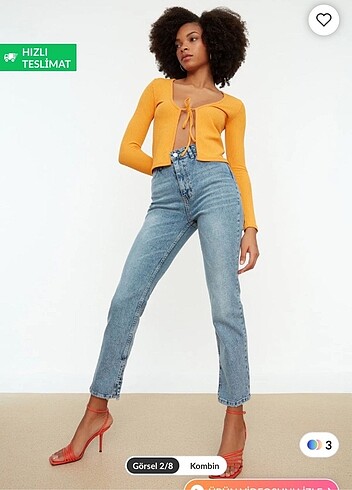Yüksek bel yırtmaçlı jean