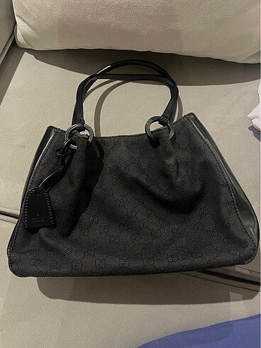 Gucci kol çantası