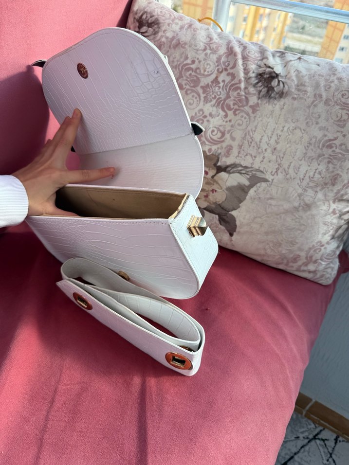 Manc Beyaz Deri Kemerli Yılan Desenli Kadın Çanta - Görsel 2