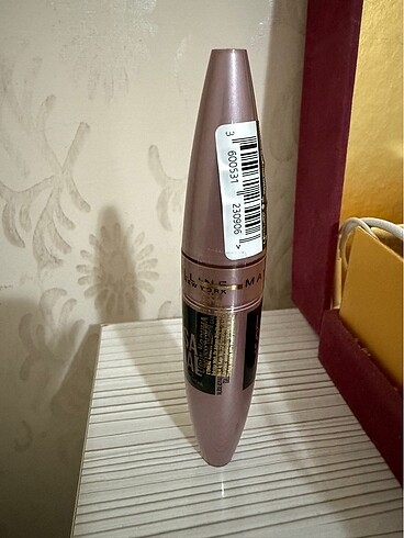 Maybelline maskara