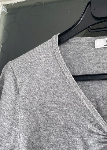 Gri V Yakalı Kadın Keten Triko - Görsel 2