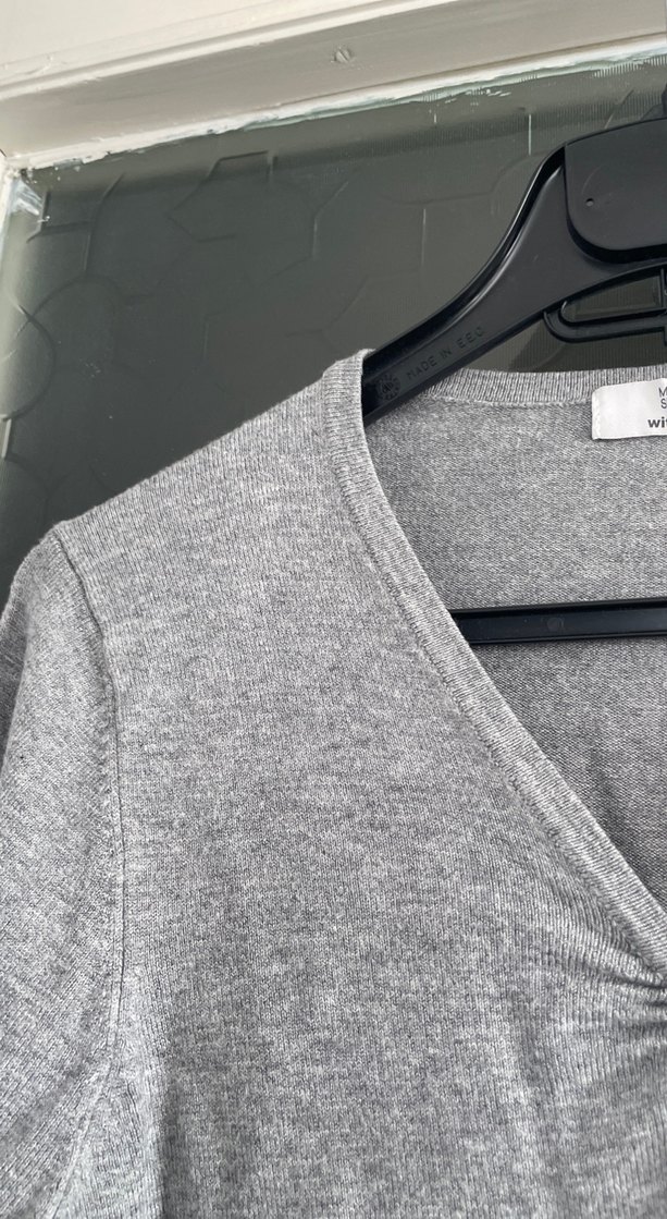 Gri V Yakalı Kadın Keten Triko - Görsel 2