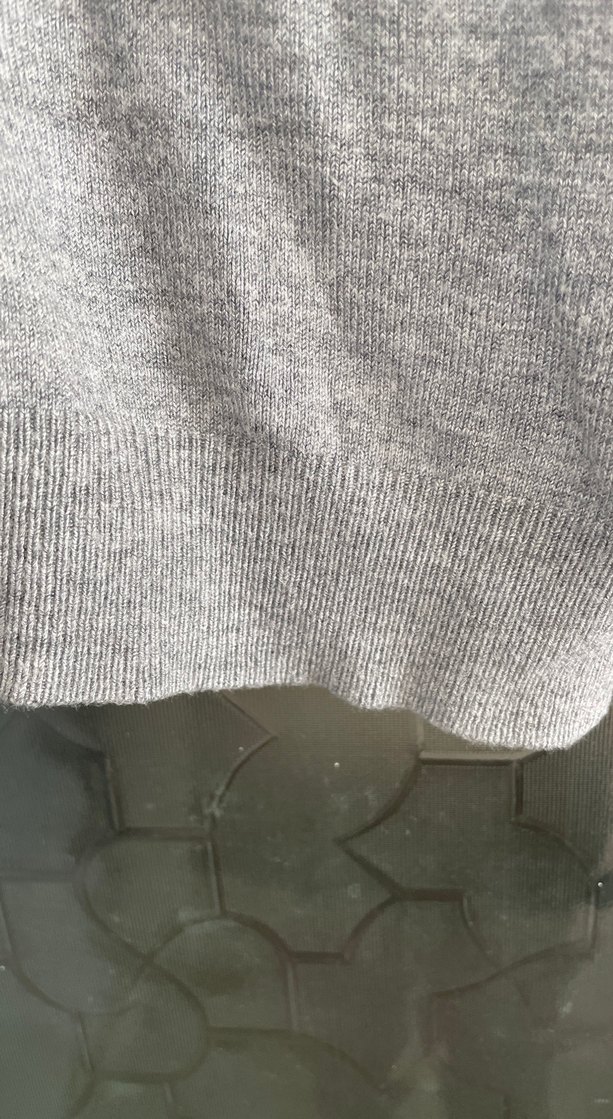 Gri V Yakalı Kadın Keten Triko - Görsel 4