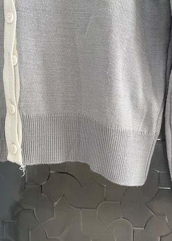 Gri Düğmeli Kadın Keten Hırka - Görsel 2