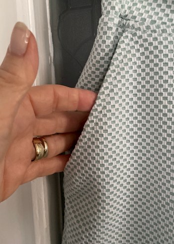 Gri Mini Bol Kesim Kemerli Şort - Görsel 3