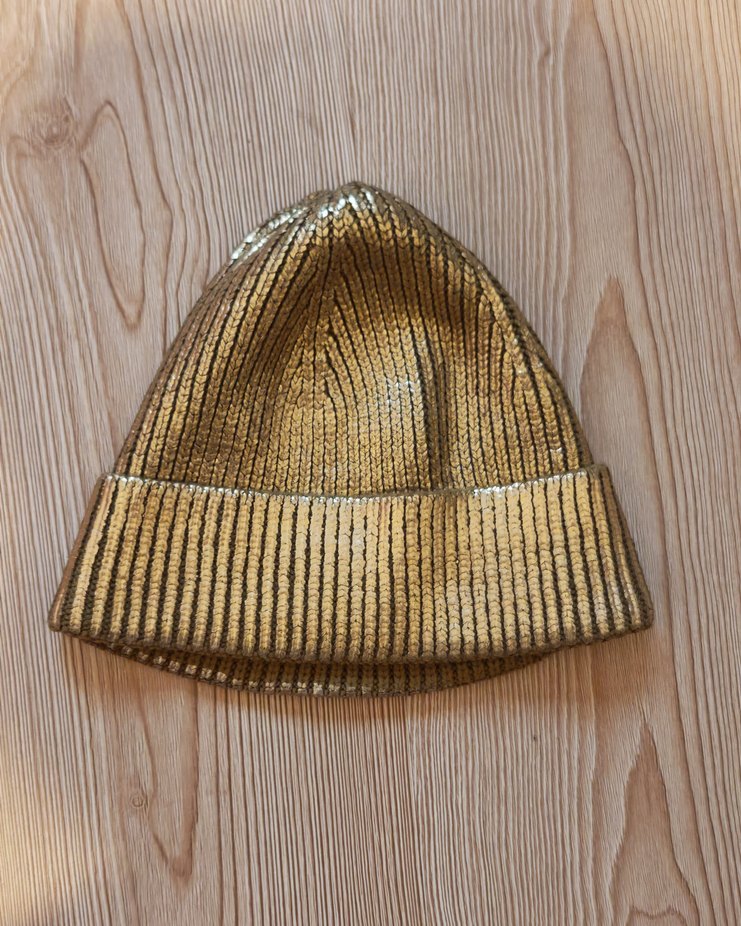 Zara Parlak Altın Renkli Bere - Görsel 2