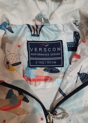 Renkli Baskılı Erkek Çocuk Kapüşonlu Yağmurluk - Görsel 2