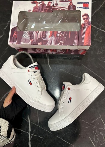 Tommy Hilfiger Beyaz Kadın Sneakers