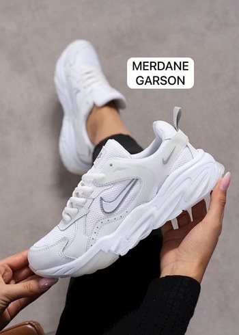 Beyaz Bağcıklı Kadın Sneakers