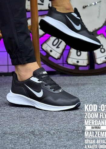 Siyah Beyaz Bağcıklı Erkek Sneakers