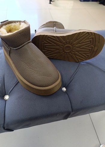 Ugg Kürklü Kahverengi Deri Kadın Dolgu Topuk Bot