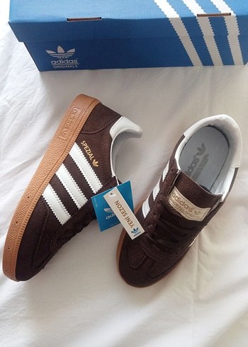 Adidas Kahverengi Süet Spor Ayakkabı