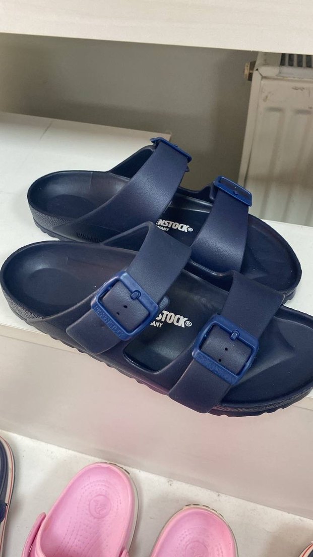 Siyah Tokalı Erkek Terlik - Görsel 2