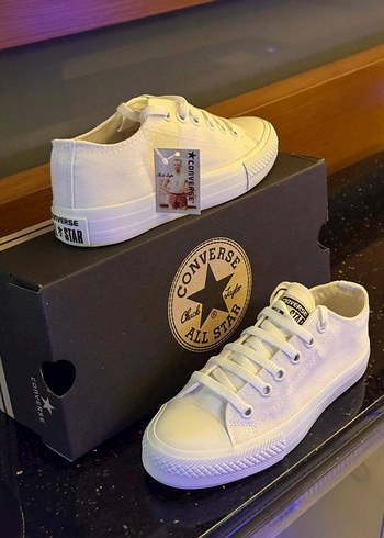 39 Beden beyaz Renk Converse Beyaz Kadın Spor Ayakkabısı