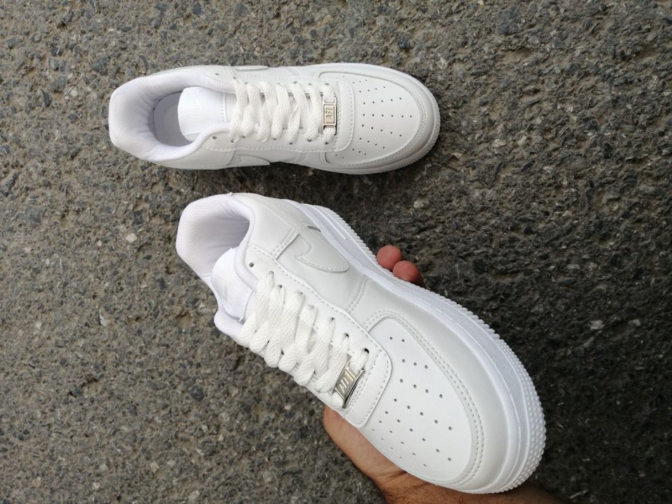 Nike Air Force 1 Beyaz Spor Ayakkabı — görsel 4/5