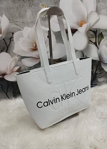 Calvin Klein Bayan kol cantasi 