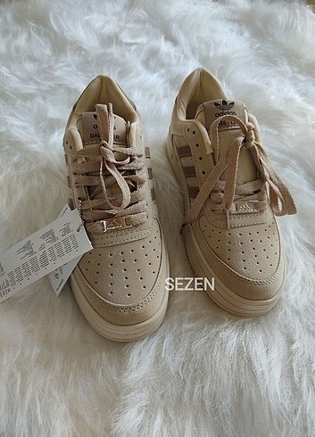 36 Beden camel Renk Bayan Adidas spor ayakkabisi