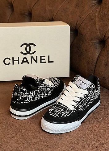 Chanel Bayan spor ayakkabisi 