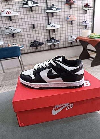 Nike Nike Kadın ayakkabisi 