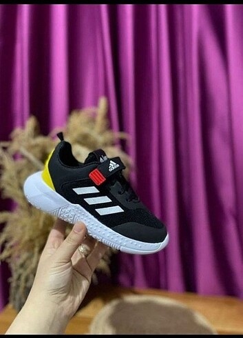 Erkek Çocuk Spor Ayakkabi