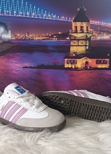 Adidas cocuk spor ayakkabisi 