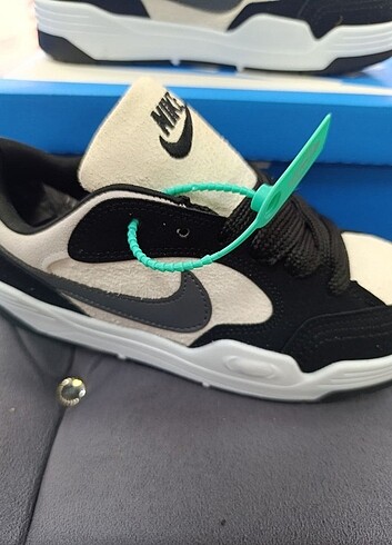Nike Kadın Spor ayakkabi 