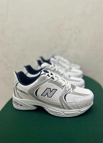 New Balance Kadın Spor Ayakkabı 