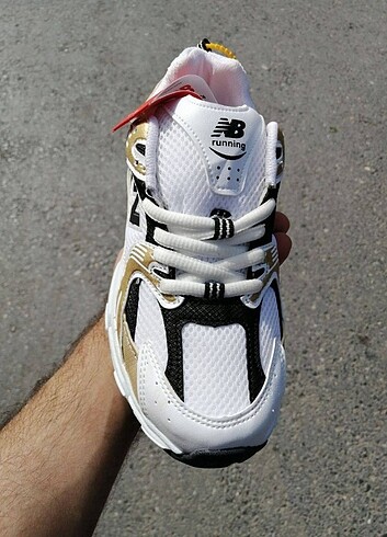 Newbalance kadin spor ayakkabisi 