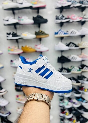 Çocuk Adidas spor ayakkabısı 