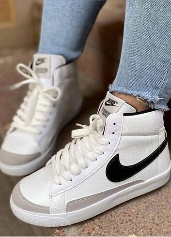 Nike spor ayakkabi 