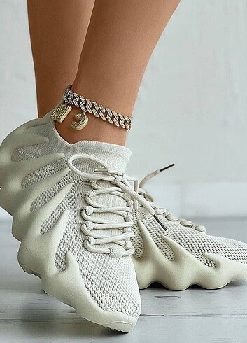 Adidas Kadin spor ayakkabisi