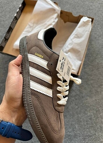 Adidas Kadin spor ayakkabisi