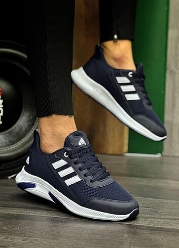 Adidas Erkek spor ayakkabisi