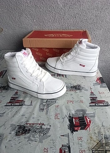 Vans Kadin spor ayakkabisi
