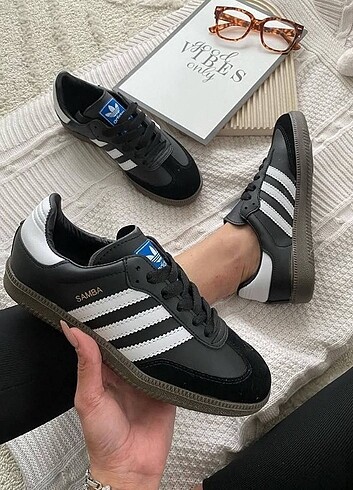 39 Beden Kadin erkek spor ayakkabisi