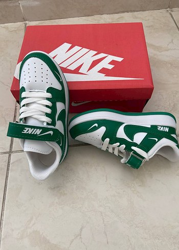 31 Beden yeşil Renk Yeşil Nike Erkek Çocuk Spor Ayakkabı